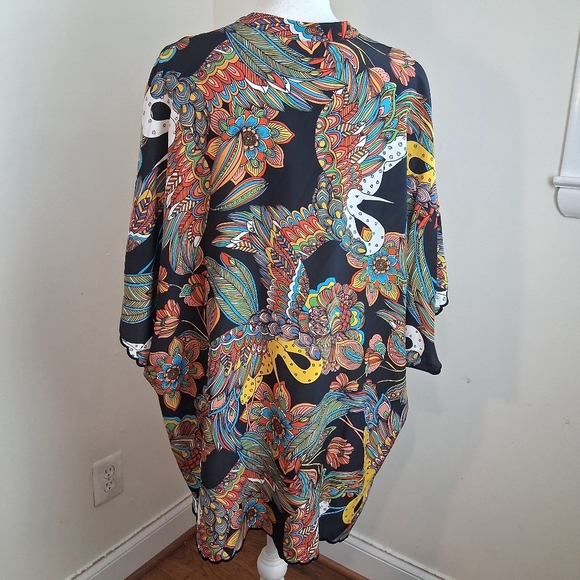 Johnny Was Peacock Floral Eyelid Crochet Short-Sleeve Carmelia Blouse Size XL - Picture 3 of 8